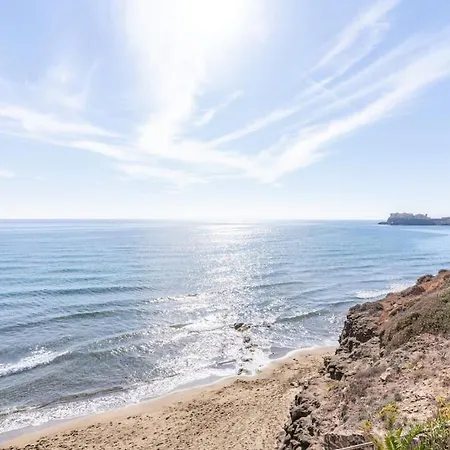 Del Carmen -